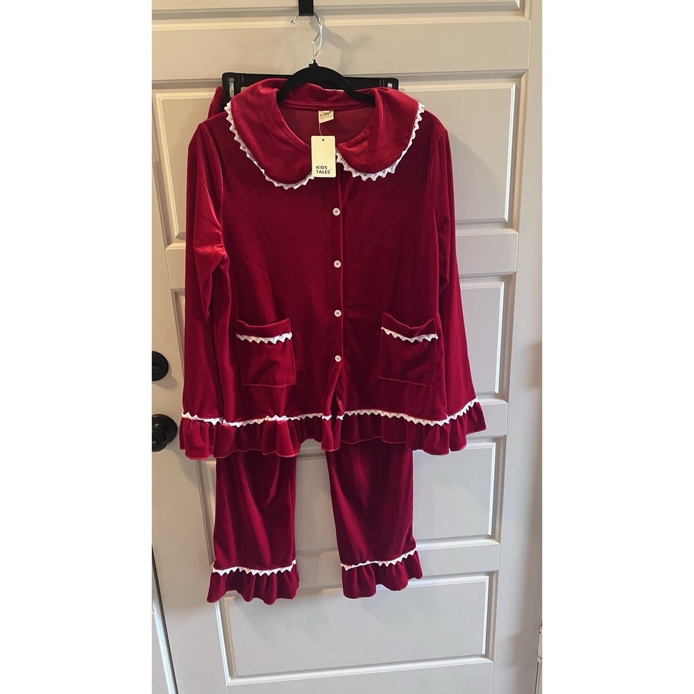 Velour Feel Christmas Women's Size Medium 2-piece Set
